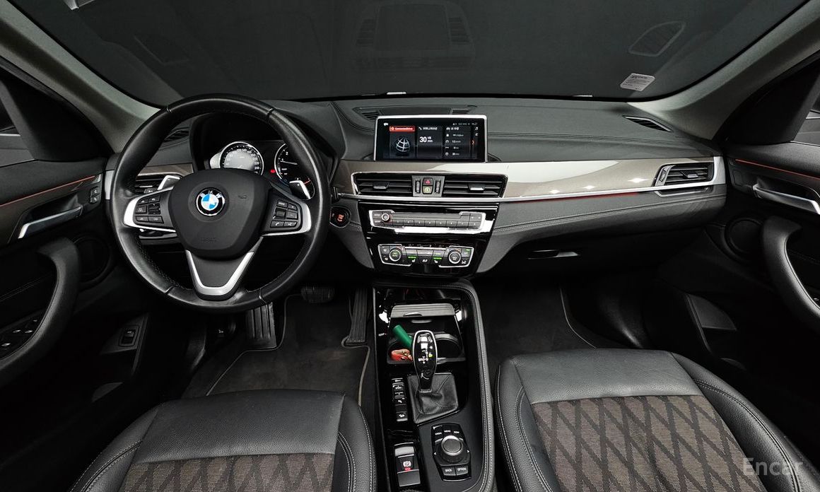 X1 (F48)xDrive 20i xLine 8