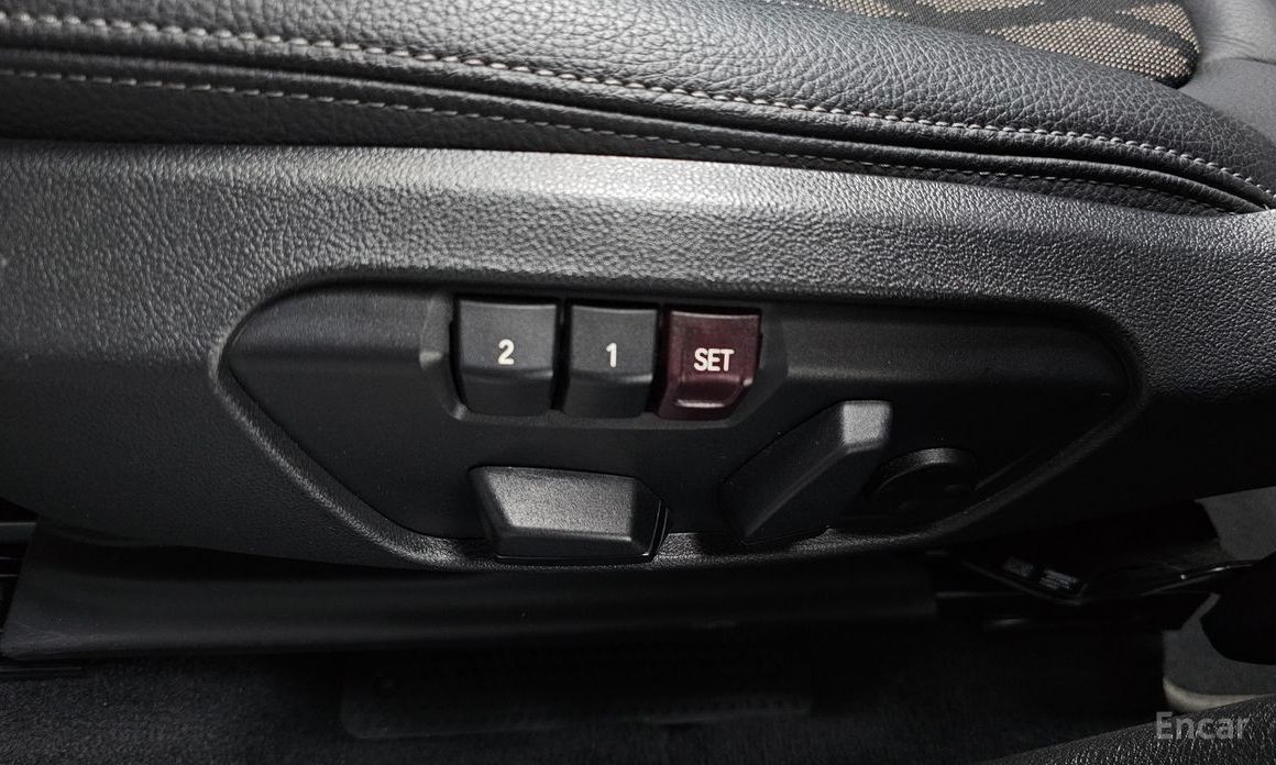 X1 (F48)xDrive 20i xLine 18
