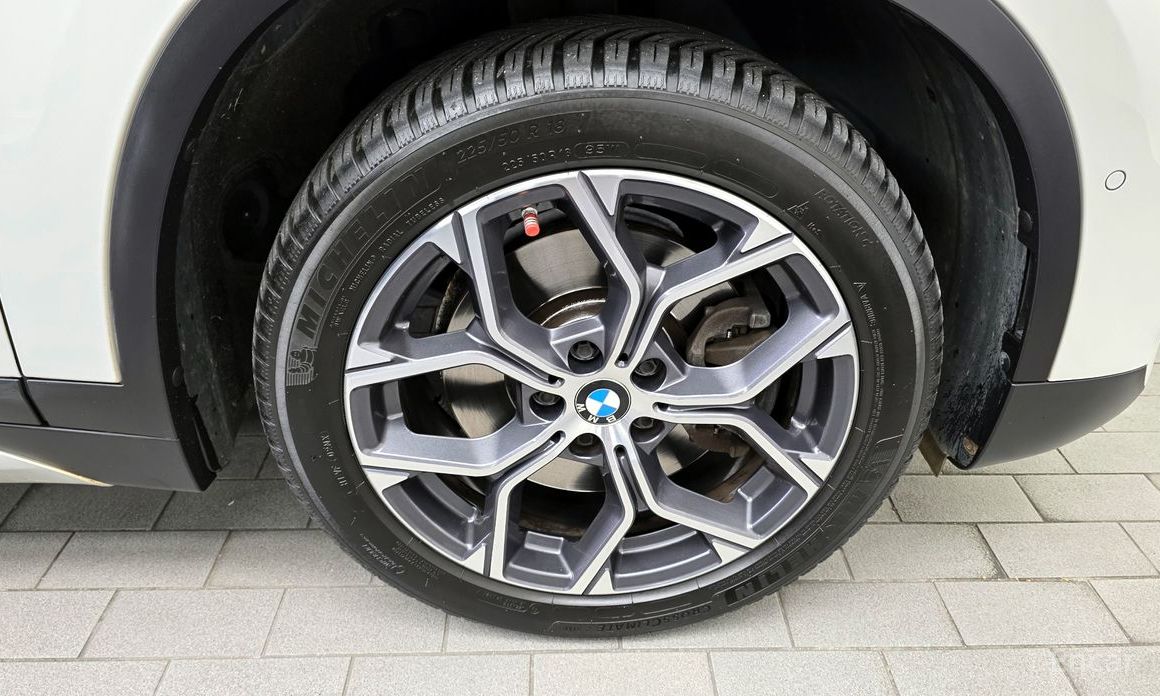 X1 (F48)xDrive 20i xLine 6