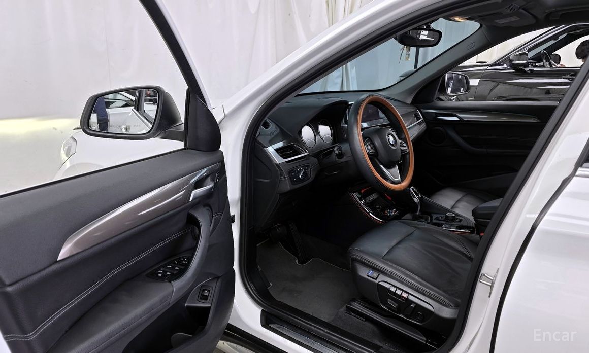 X1 (F48)xDrive 20i xLine 11