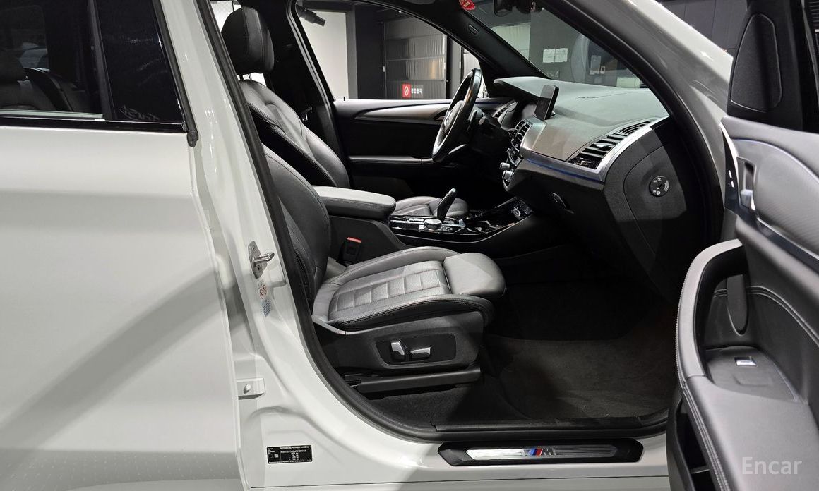 X3 (G01) xDrive 30e M Sports Online Exclusive Edition 12