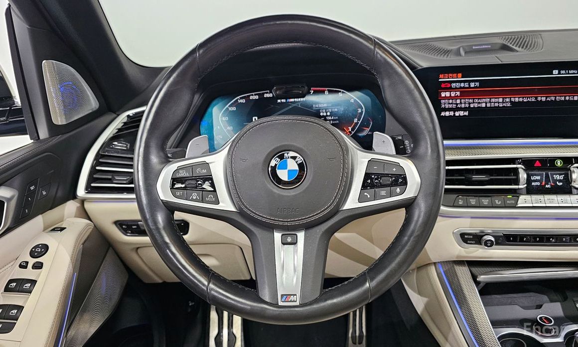X5 (G05)M50i 14