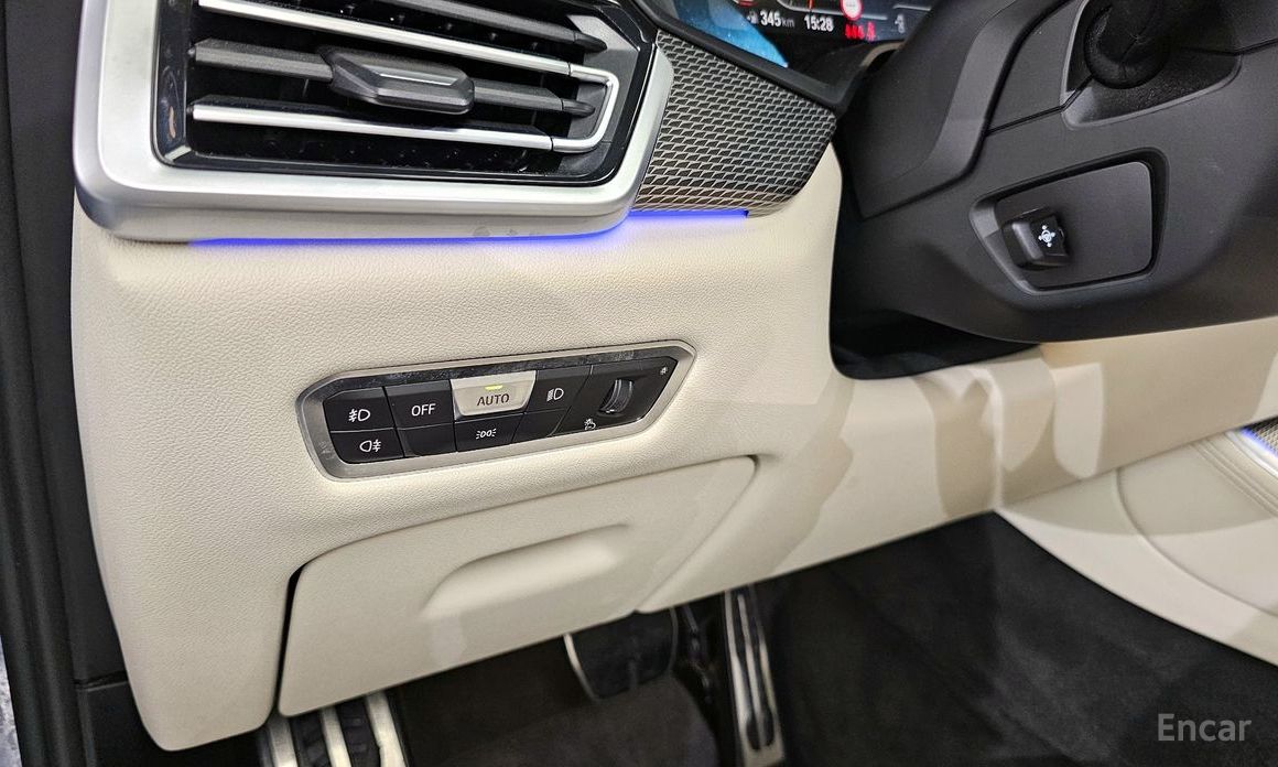 X5 (G05)M50i 16