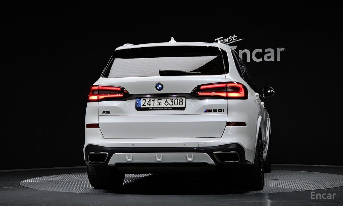 X5 (G05)M50i 5