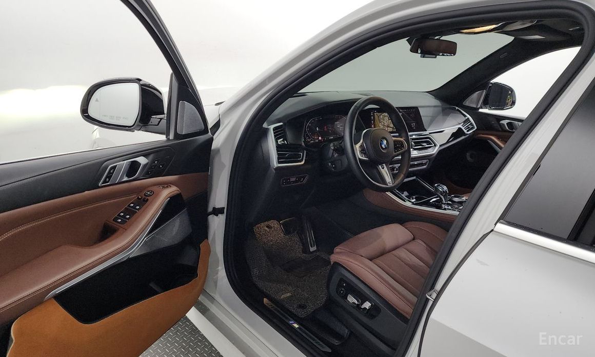 X5 (G05) xDrive 40i M Sports Online Exclusive Edition 11
