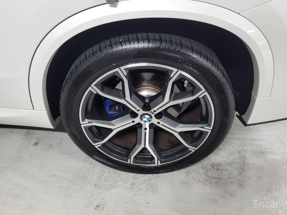 X5 (G05)xDrive 30d M Sport 20