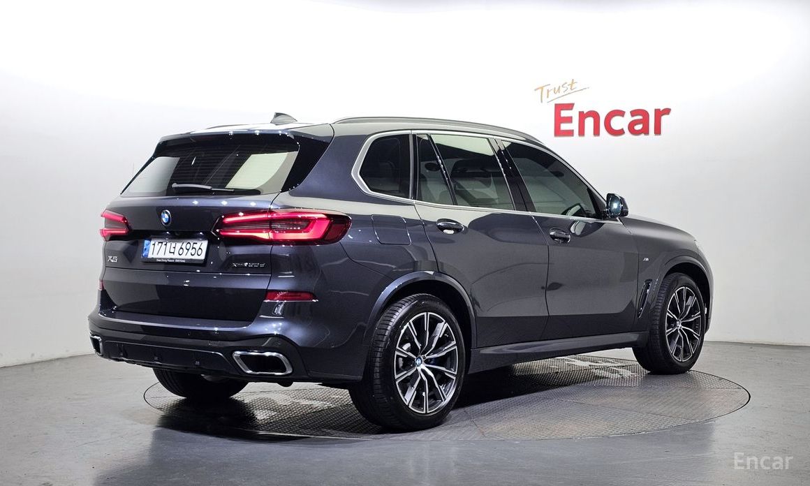 X5 (G05)xDrive 30d M Sport 3