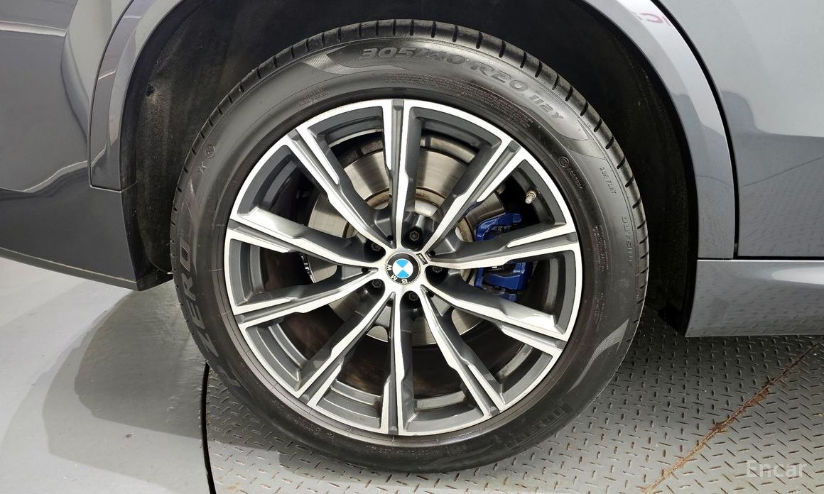 X5 (G05)xDrive 30d M Sport 6