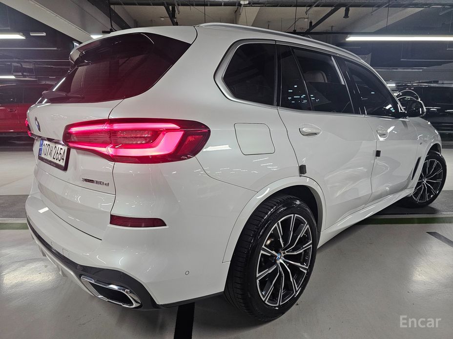 X5 (G05)xDrive 30d M Sport 4