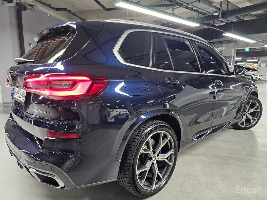 X5 (G05)xDrive 30d M Sport 4