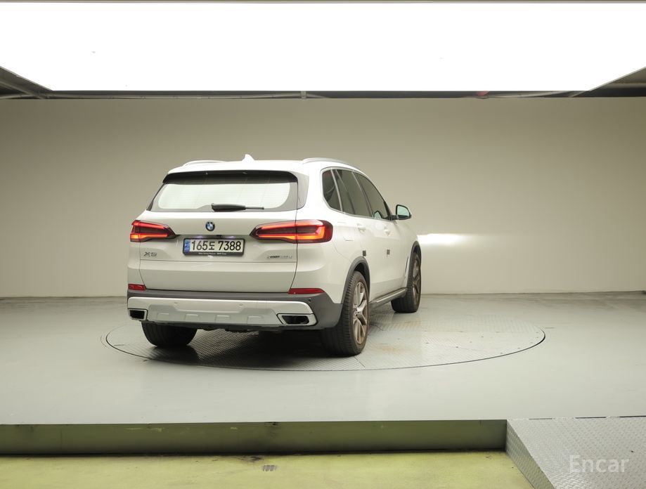 X5 (G05)xDrive 30d xLine 5