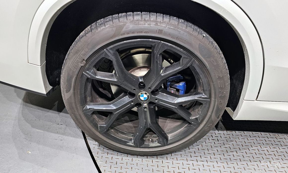 X5 (G05)xDrive 40i M Sport 6