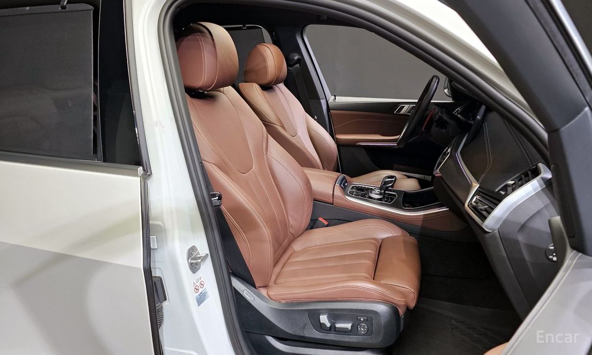 X5 (G05)xDrive 40i M Sport 13