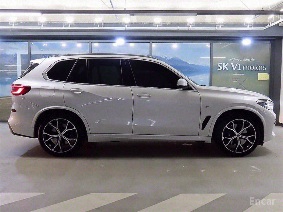 X5 (G05)xDrive 40i M Sport 3