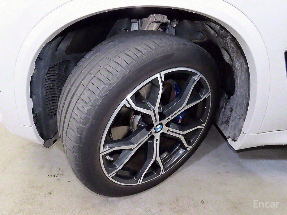 X5 (G05)xDrive 40i M Sport 20