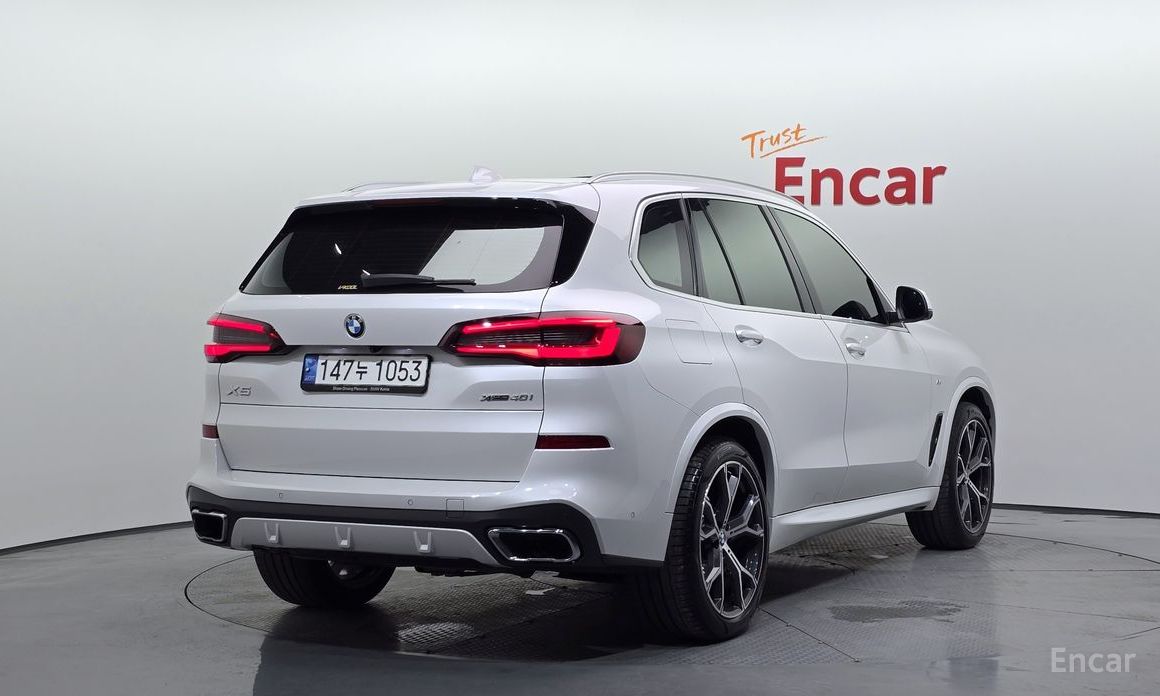 X5 (G05)xDrive 40i M Sport 3