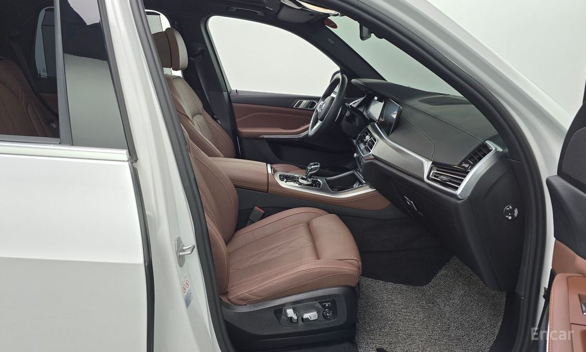 X5 (G05)xDrive 40i M Sport 12