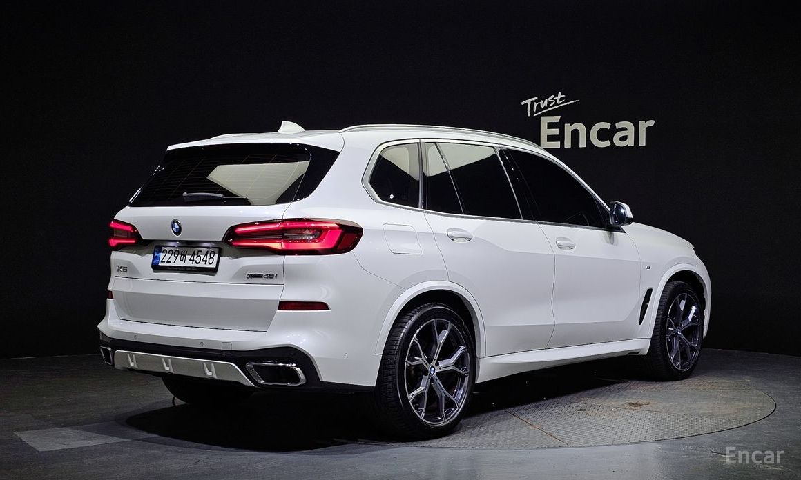 X5 (G05)xDrive 40i M Sport 3
