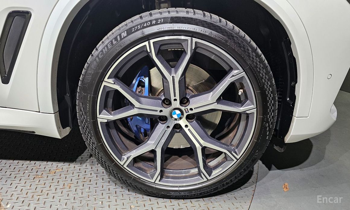 X5 (G05)xDrive 40i M Sport 6