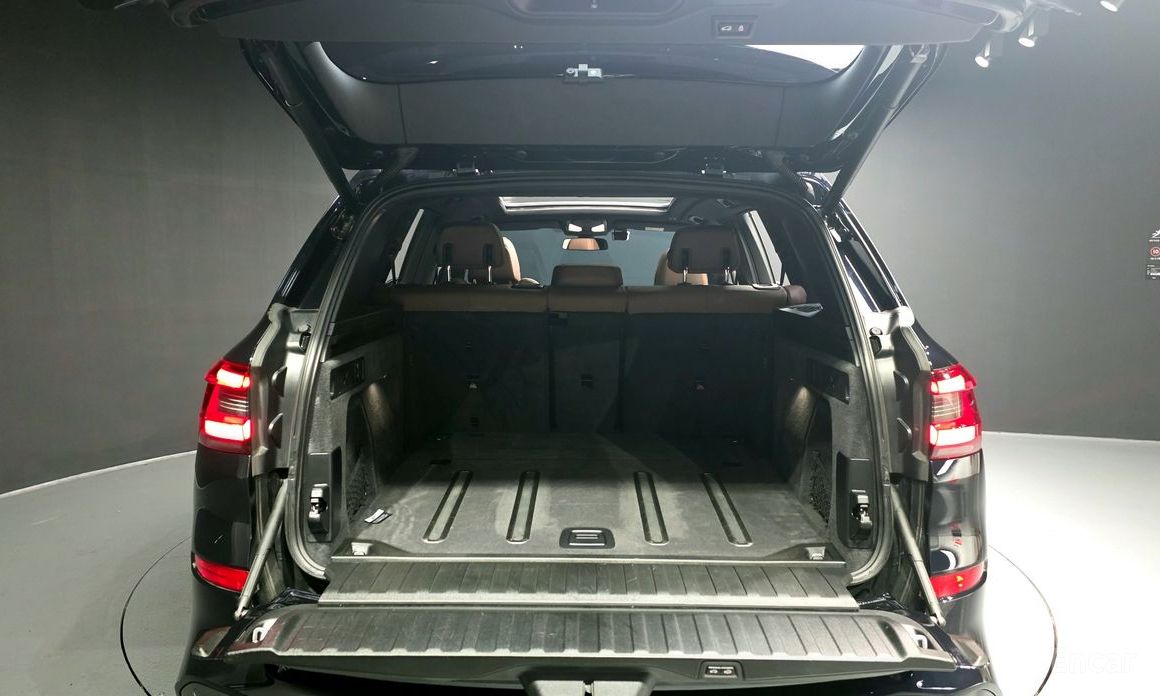X5 (G05)xDrive 40i M Sport 21