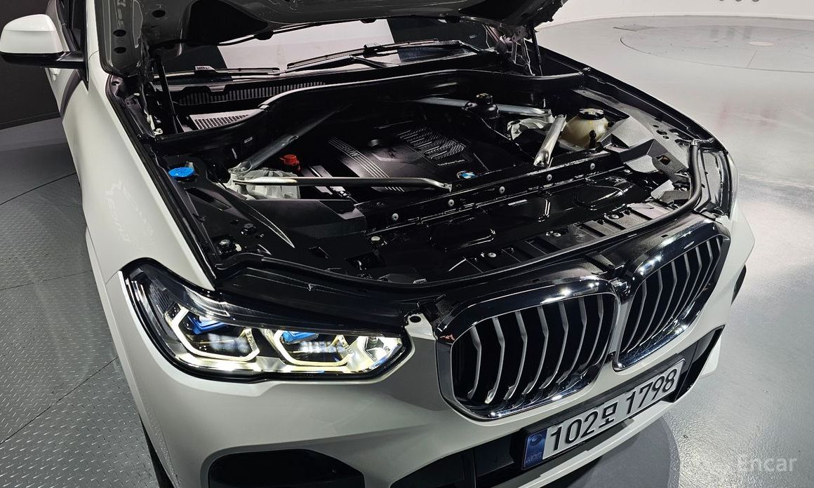X5 (G05)xDrive 40i M Sport 7