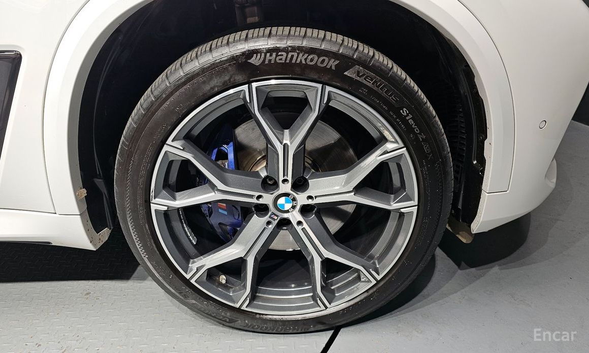 X5 (G05)xDrive 40i M Sport 6