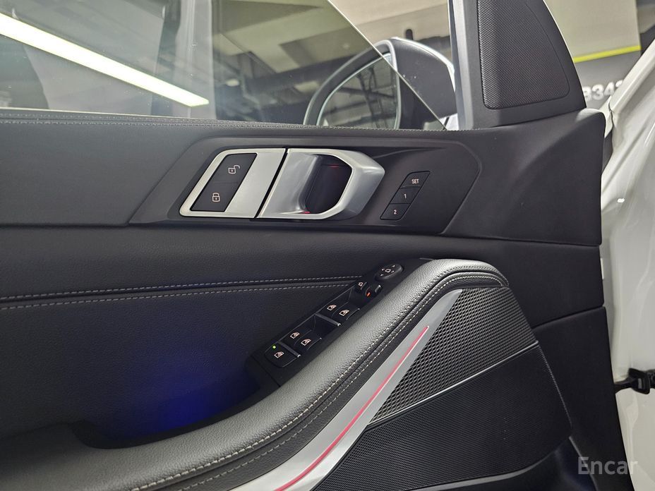 X5 (G05)xDrive 40i M Sport 9