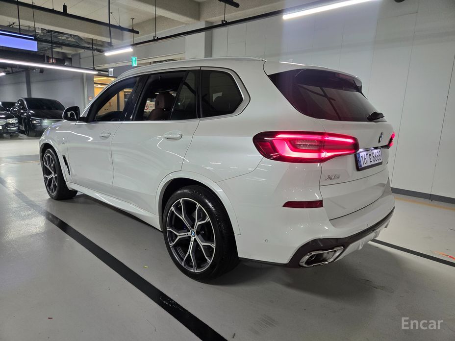 X5 (G05)xDrive 40i M Sport 5