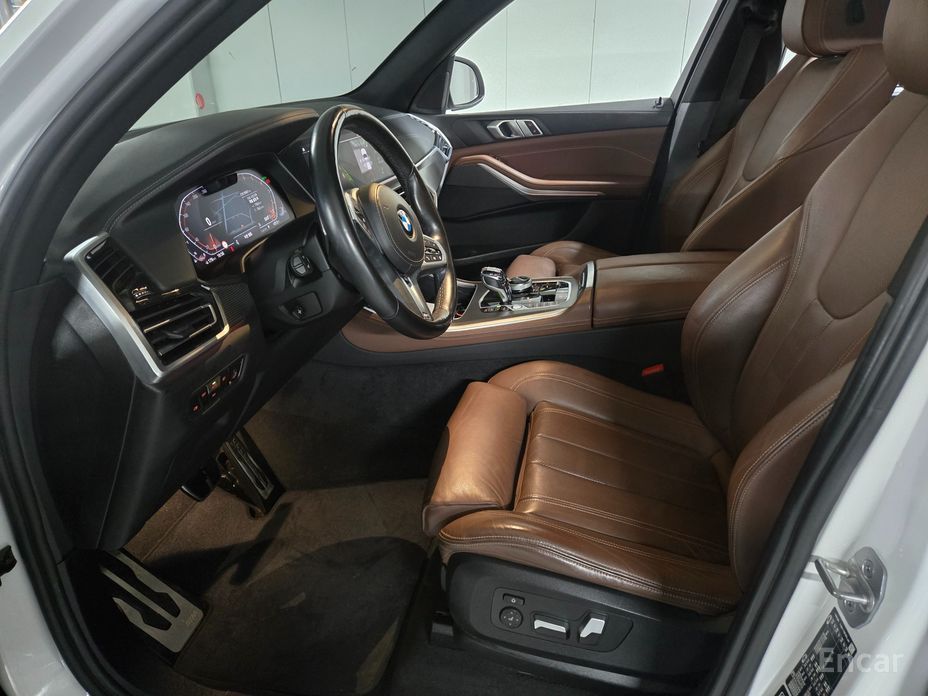 X5 (G05)xDrive 40i M Sport 8