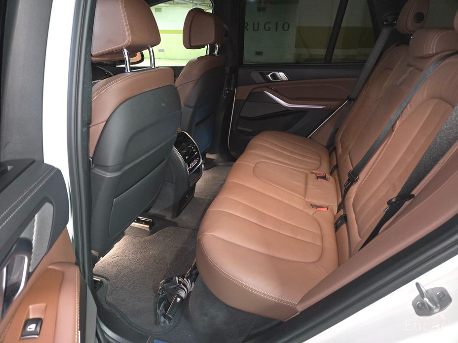 X5 (G05)xDrive 40i M Sport 9