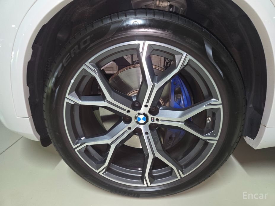 X5 (G05)xDrive 40i M Sport 17