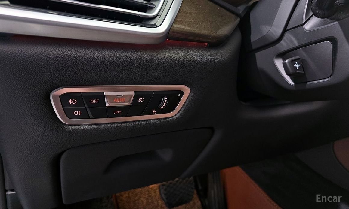 X5 (G05)xDrive 40i xLine 15