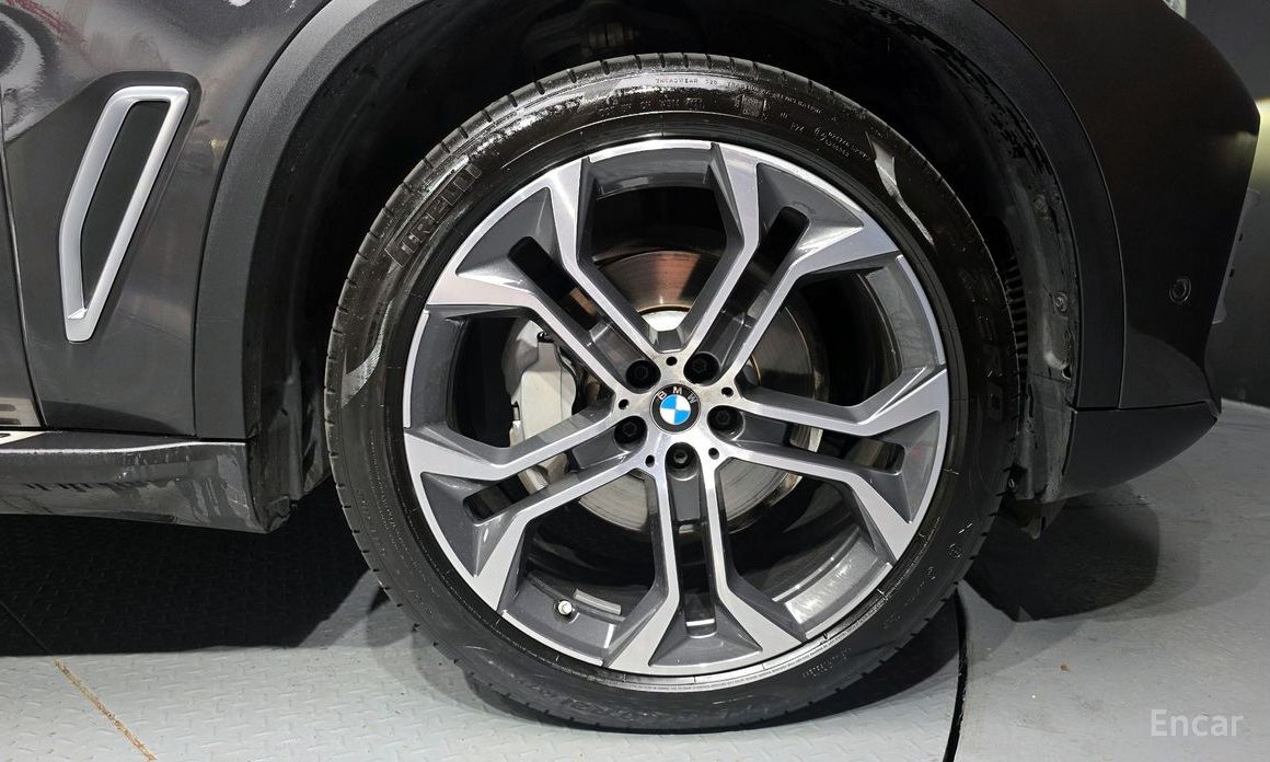 X5 (G05)xDrive 40i xLine 6