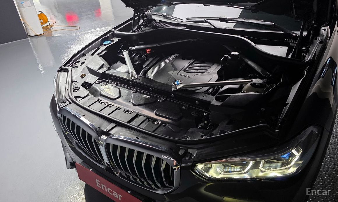X5 (G05)xDrive 40i xLine 7