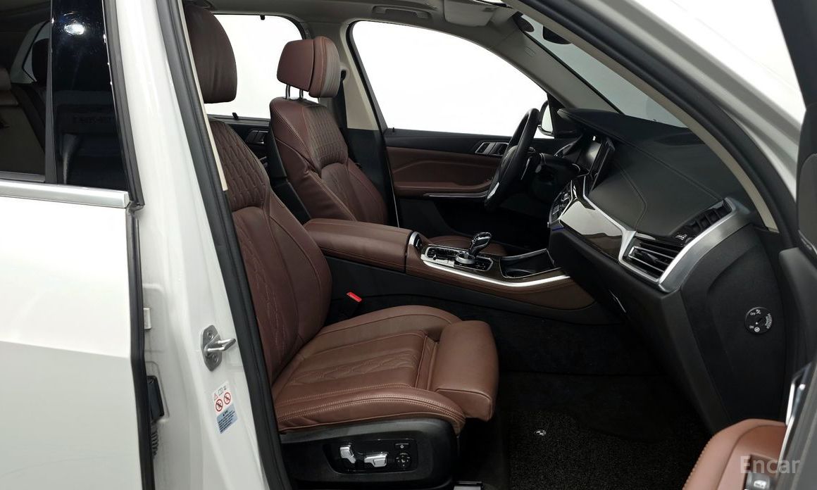 X5 (G05)xDrive 40i xLine 12