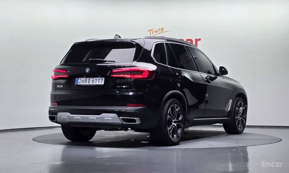 X5 (G05)xDrive 40i xLine 3