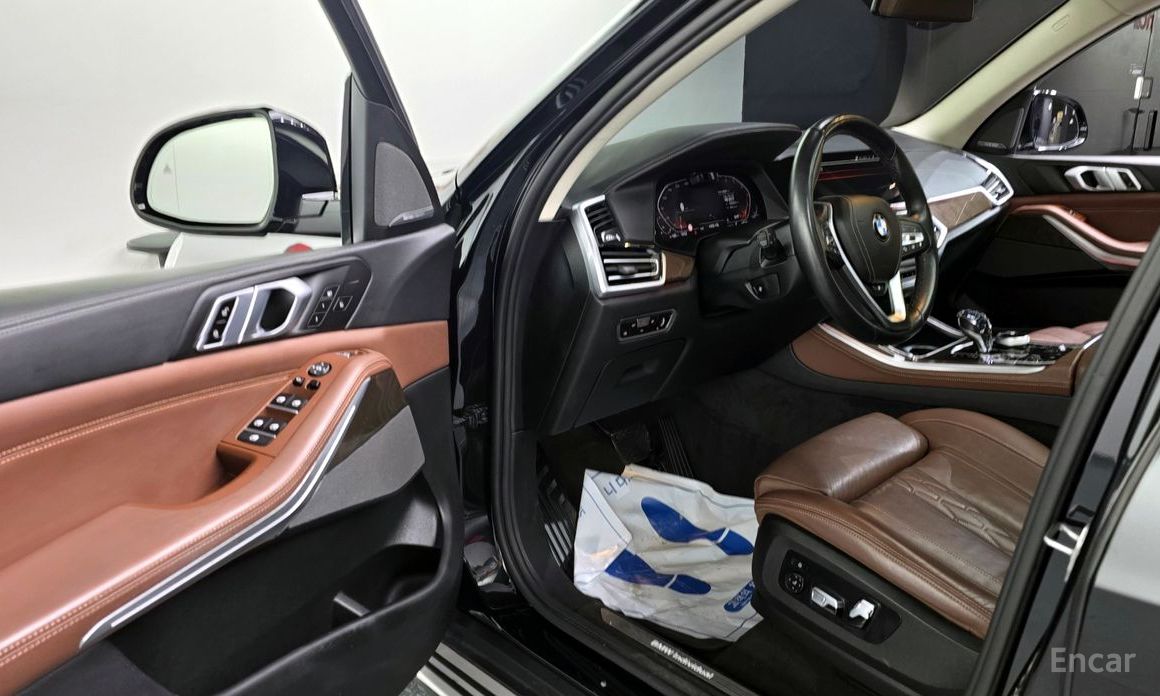 X5 (G05)xDrive 40i xLine 11