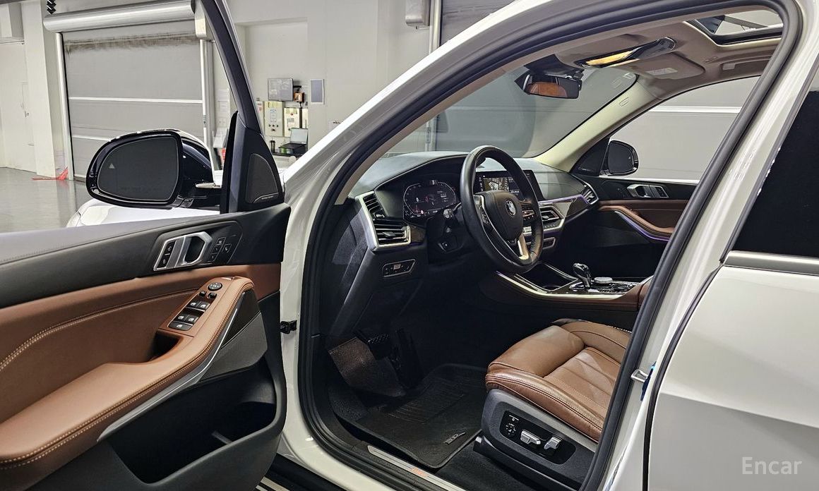 X5 (G05)xDrive 40i xLine 11