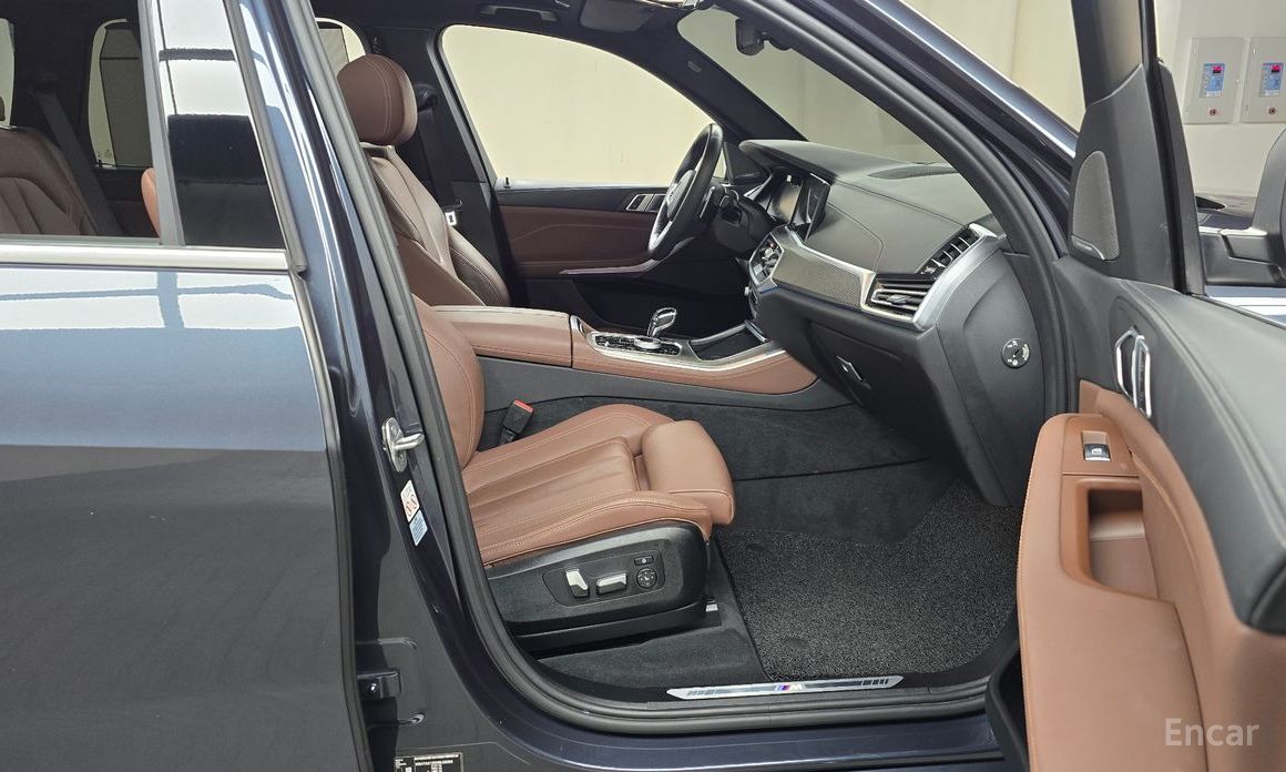 X5 (G05)xDrive 45e M Sport 12