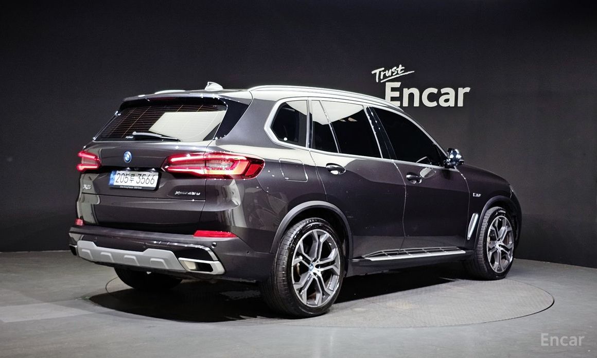 X5 (G05)xDrive 45e xLine 3