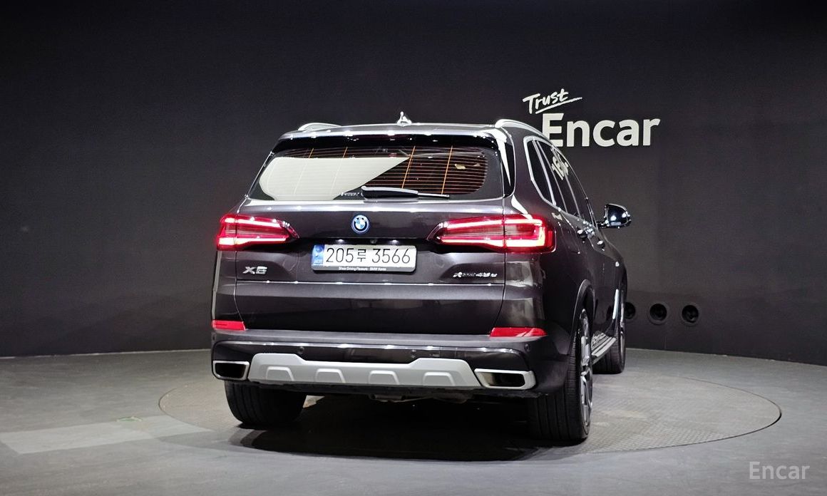 X5 (G05)xDrive 45e xLine 5