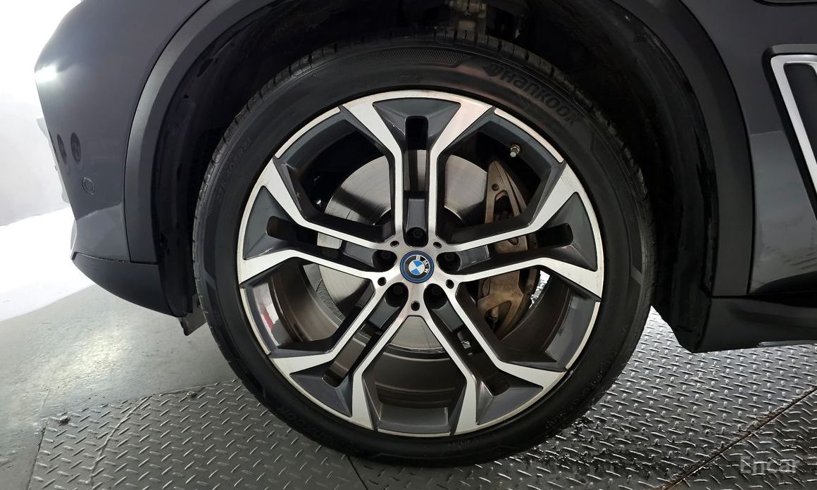 X5 (G05)xDrive 45e xLine 6