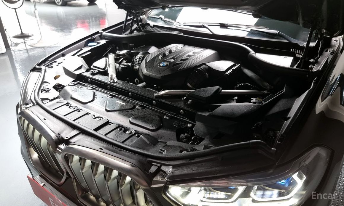 X6 (G06)M50i 7