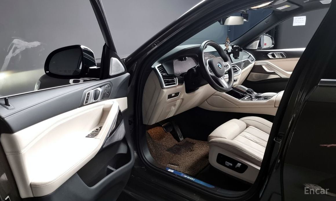 X6 (G06)M50i 12