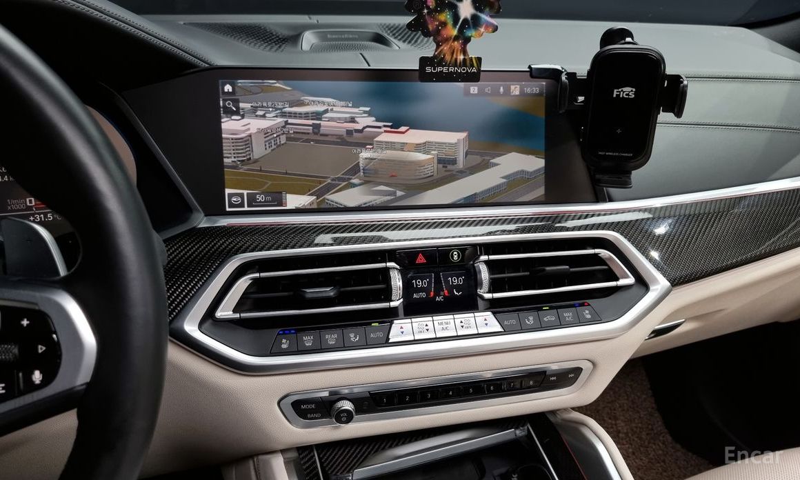 X6 (G06)M50i 15