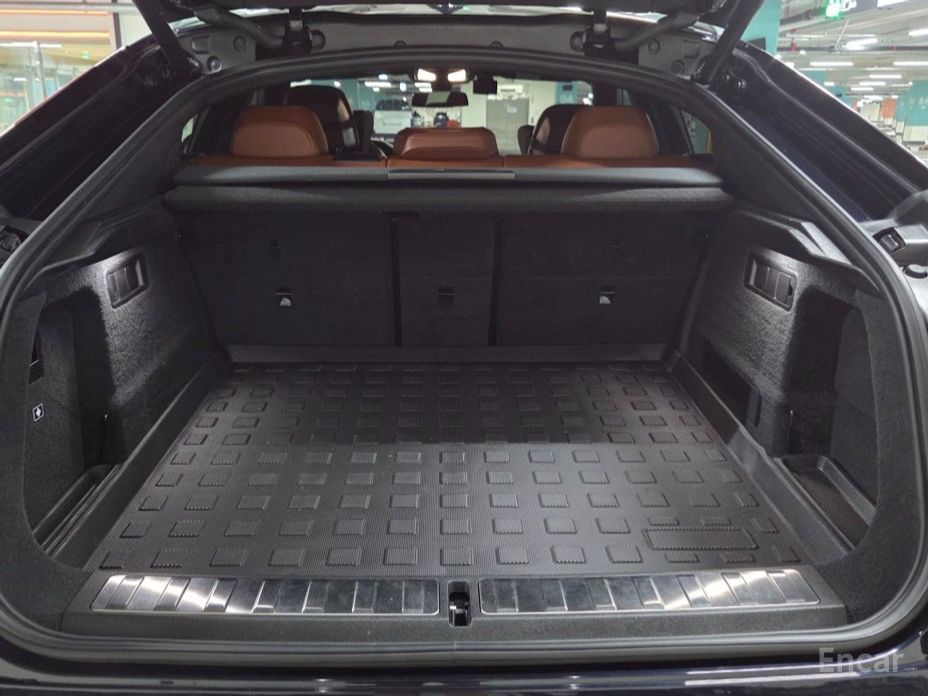 X6 (G06)M50i 21