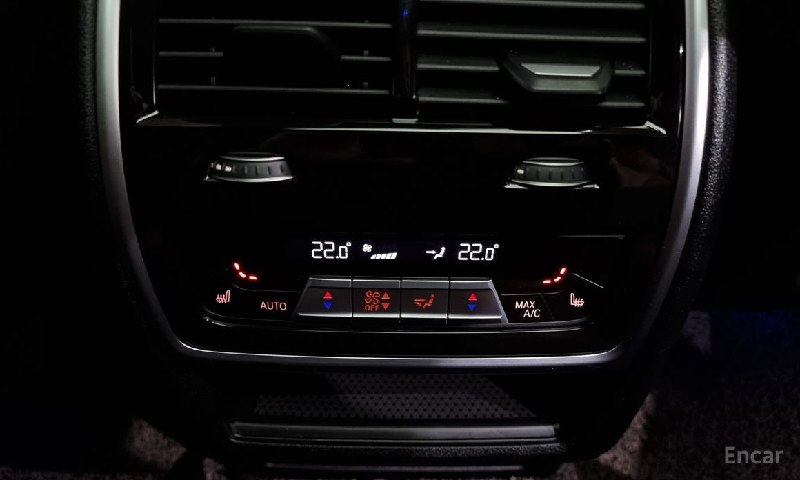 X6 (G06)M50i 19