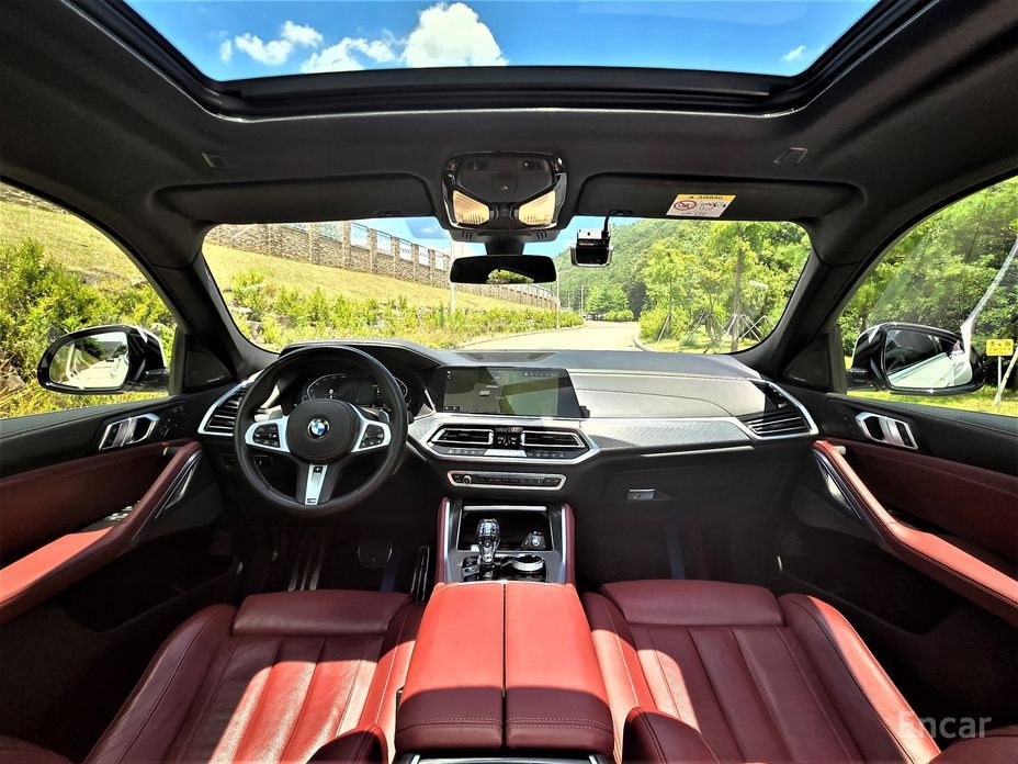 X6 (G06)xDrive40i M Sport 8