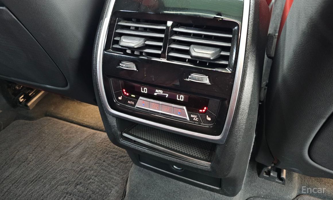 X6 (G06)xDrive40i M Sport 20