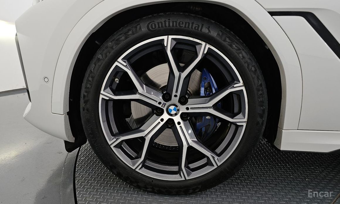 X6 (G06)xDrive40i M Sport 6